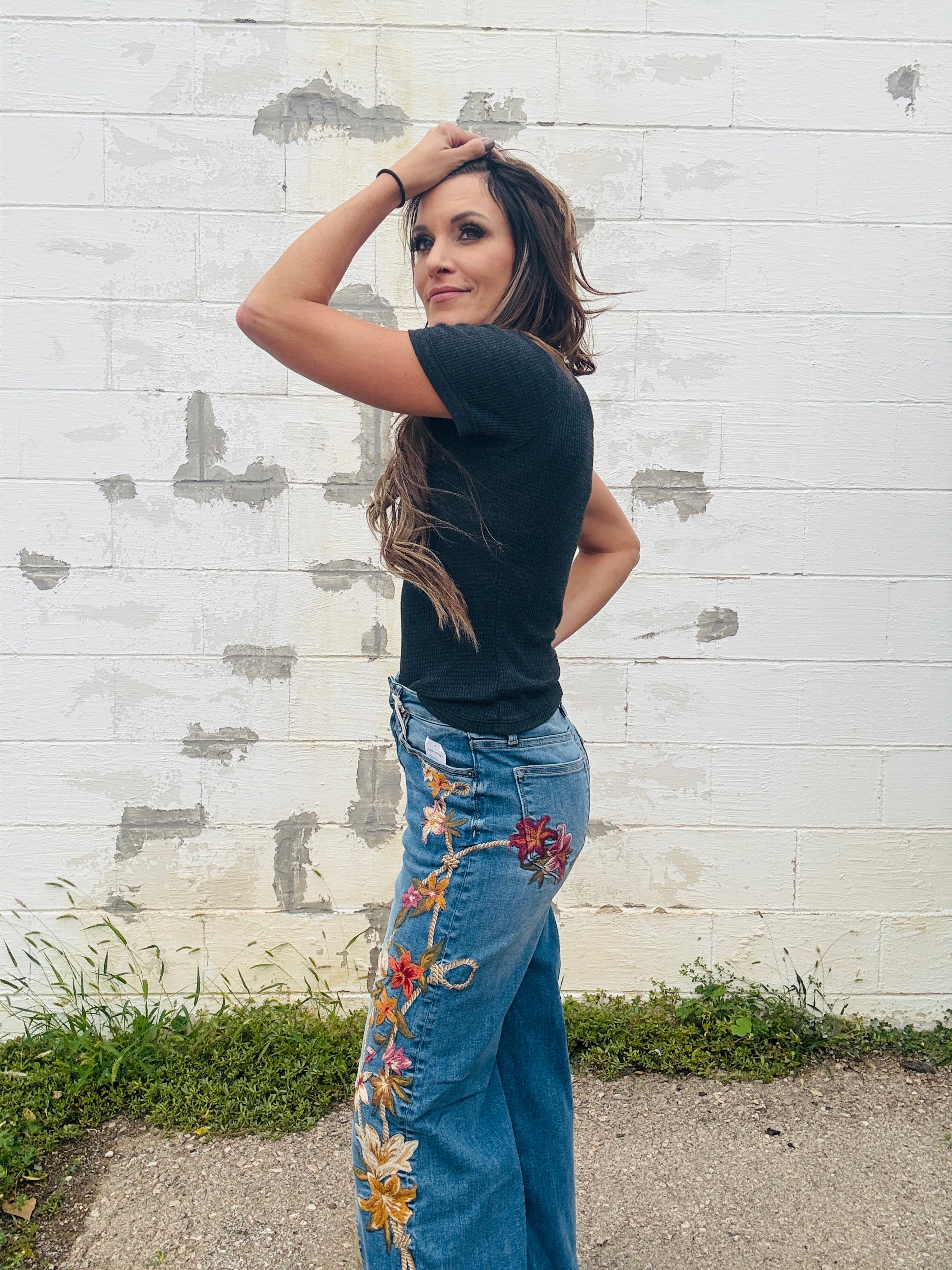 Driftwood Penelope x Lillies & Lassos