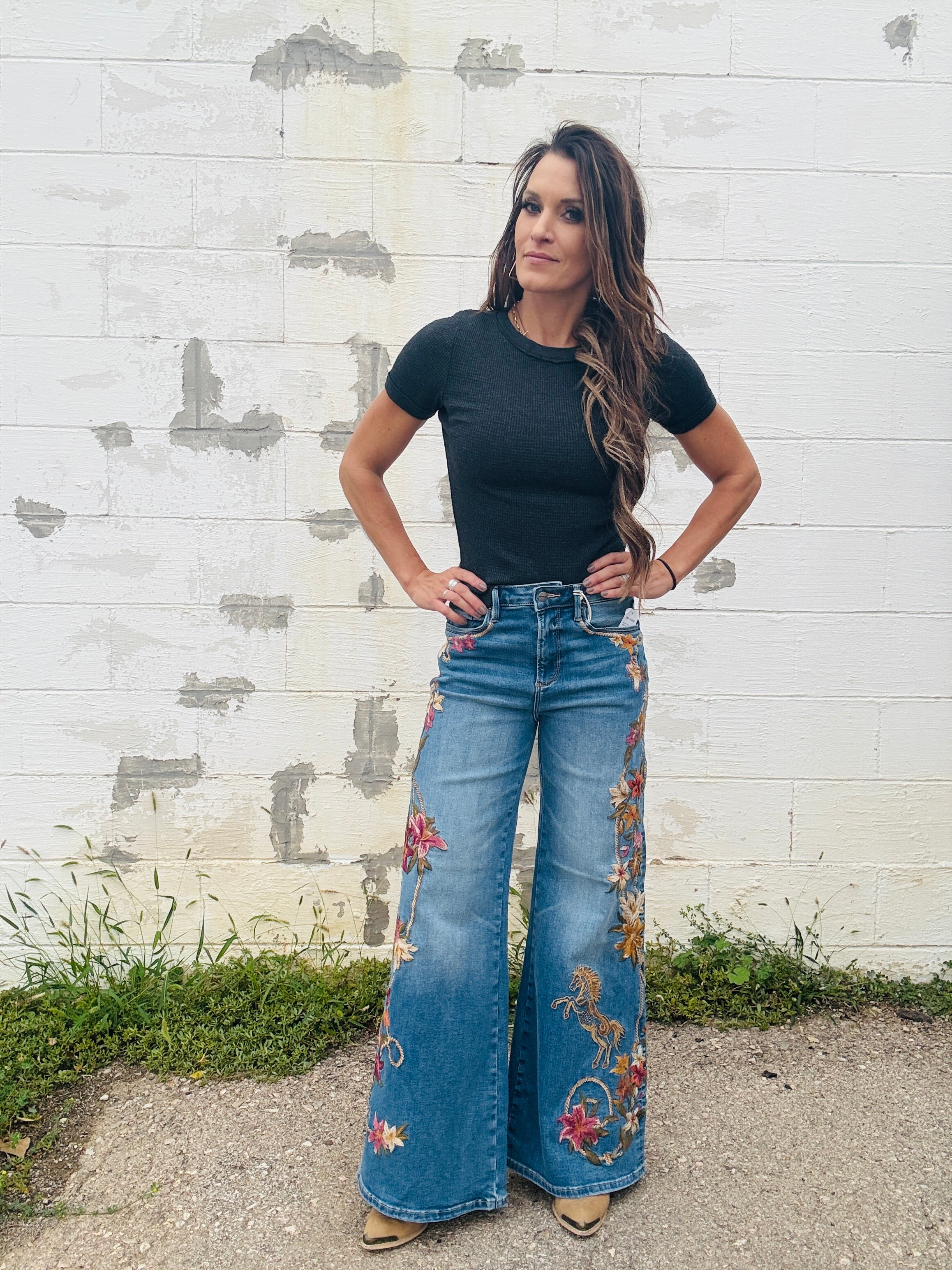 Driftwood Penelope x Lillies & Lassos