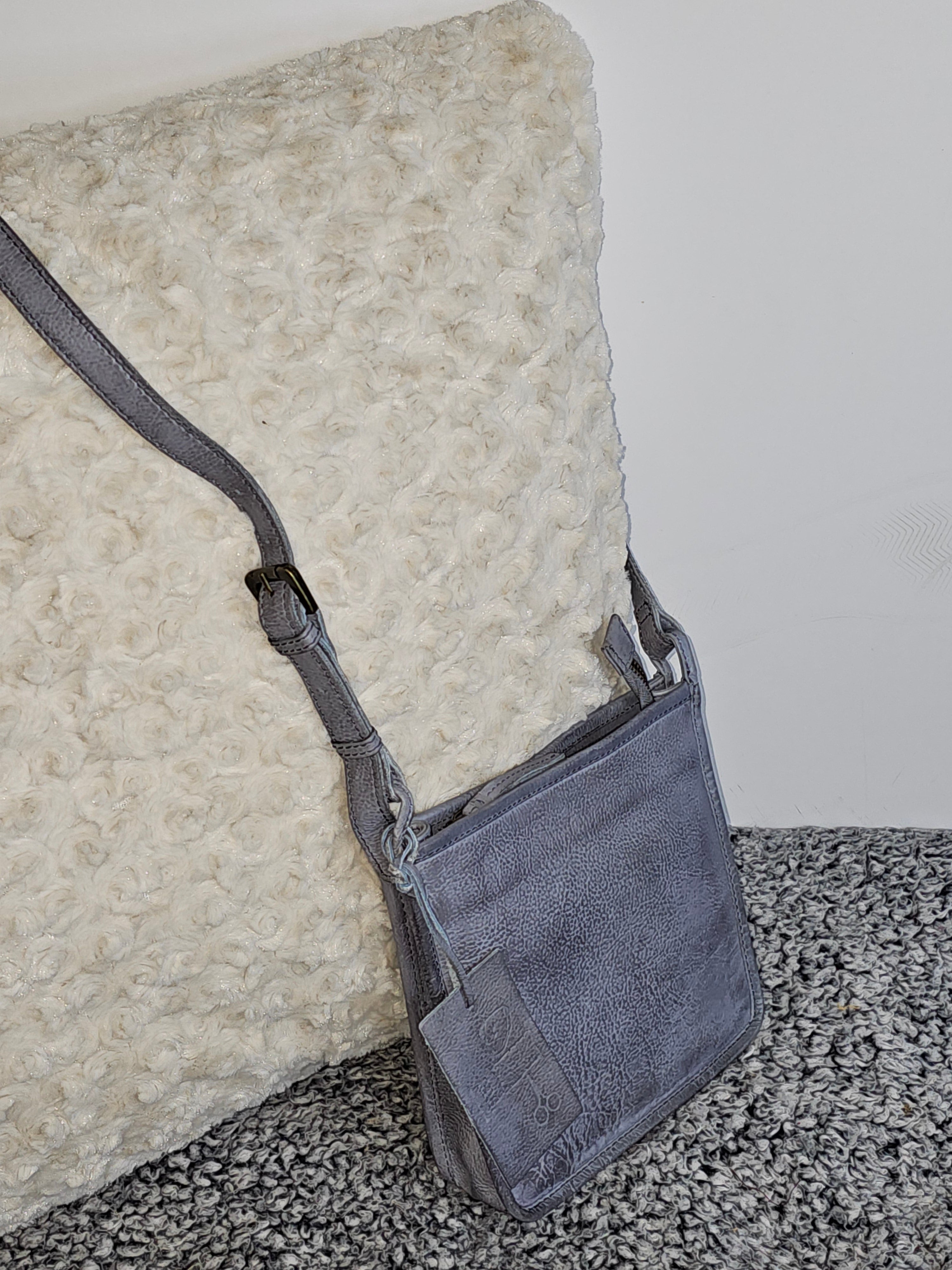 CUT N’ PASTE Haley Crossbody