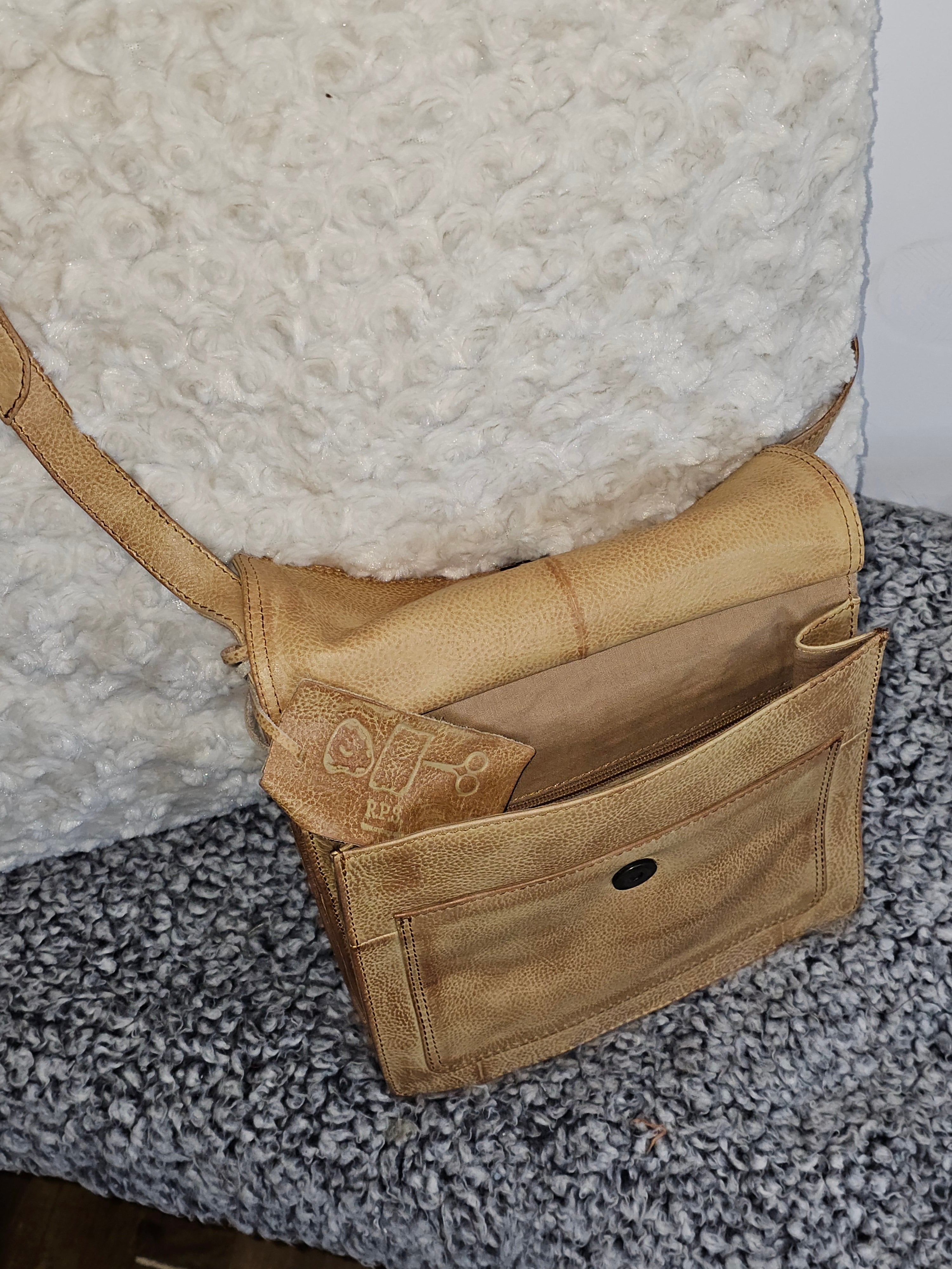 CUT N’ PASTE Southhampton Crossbody