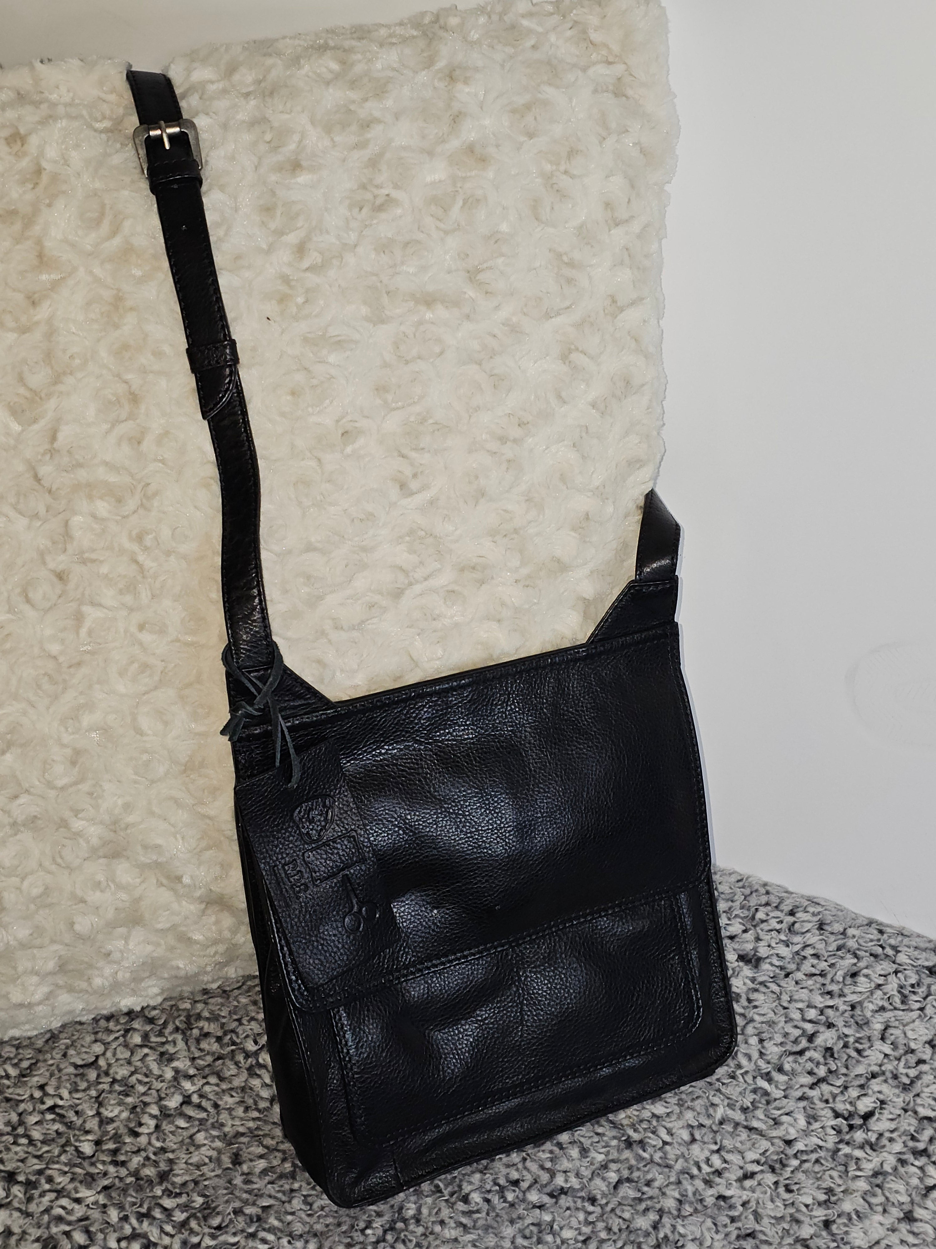 CUT N’ PASTE Southhampton Crossbody