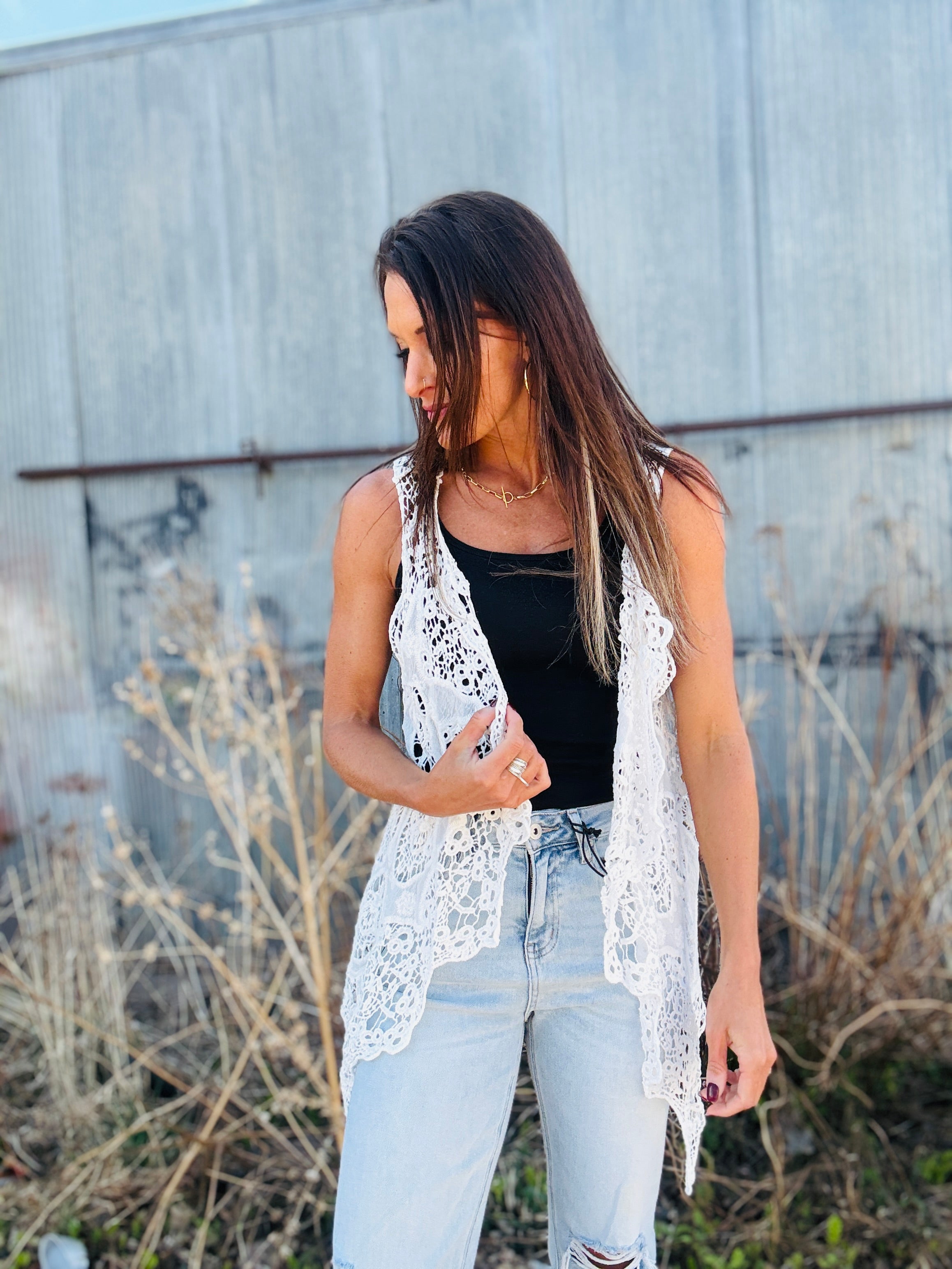 Sleeveless Hollow Lace Cardigan