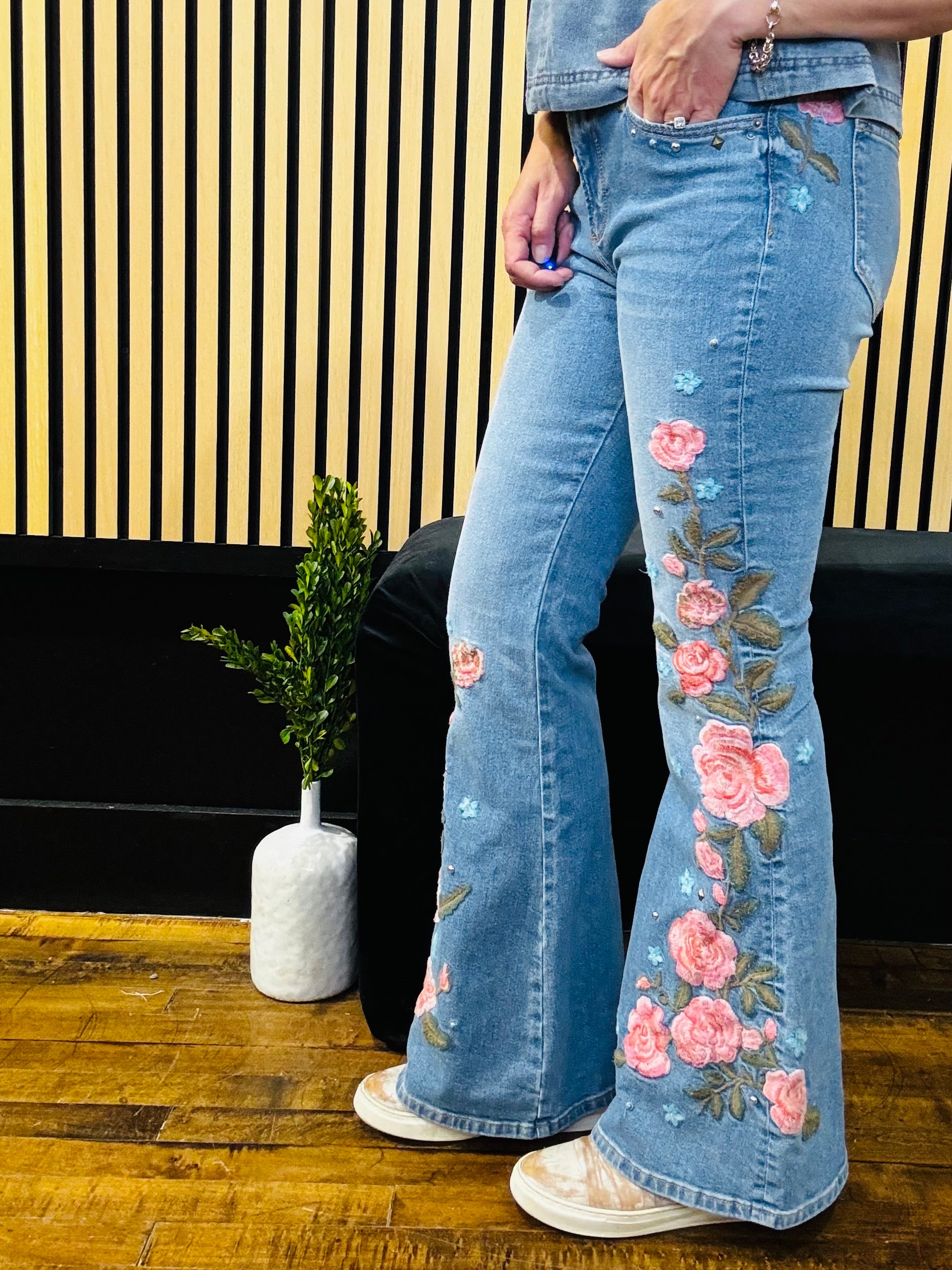 Driftwood Farrah x Floral Festival
