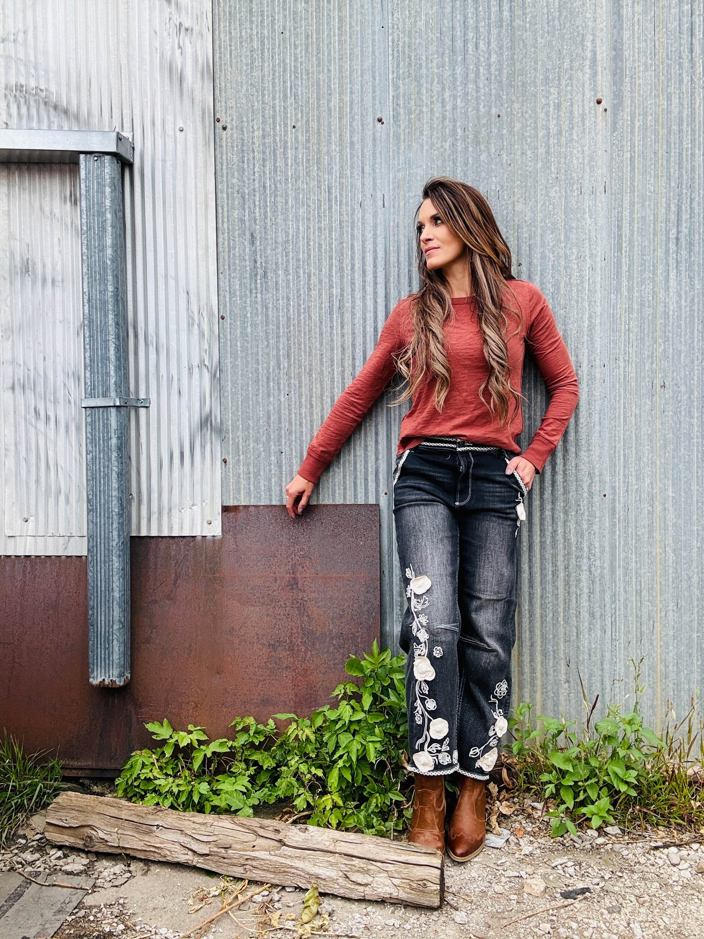 DRIFTWOOD Barbara x Ravishing Rosettes