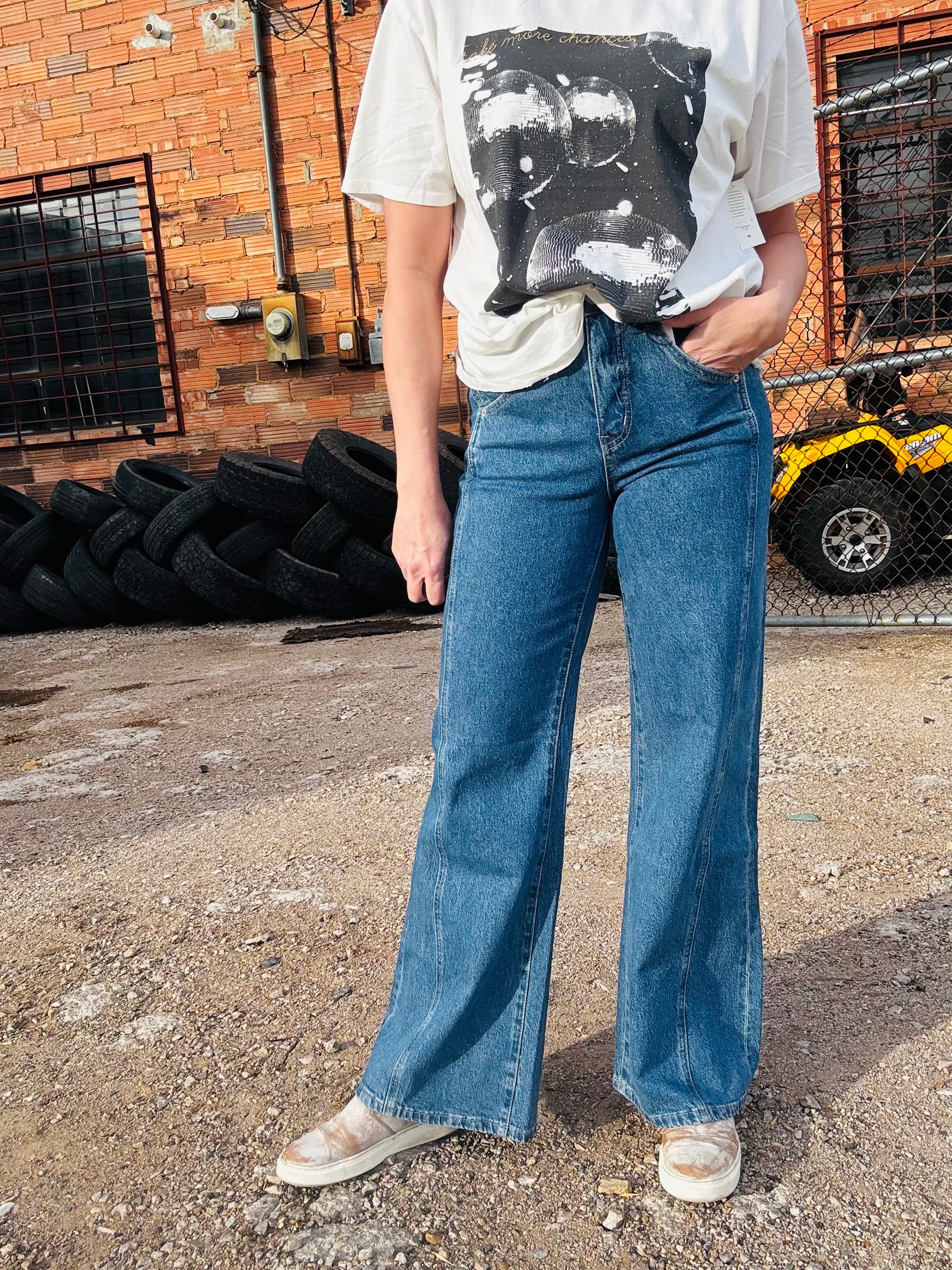 MICA HR Seamed Wide Leg