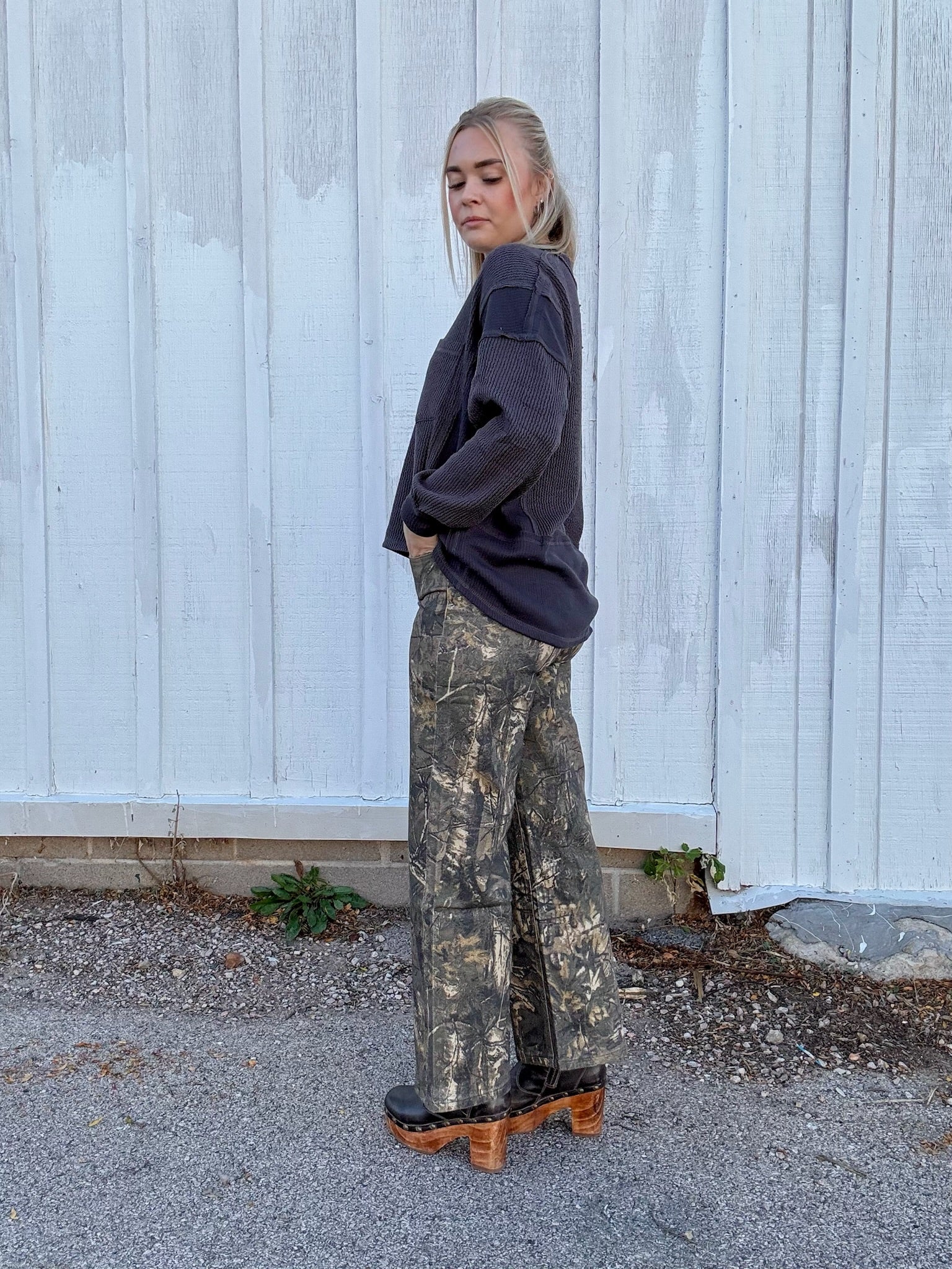 MICA HR Coffee Metal WL Jean