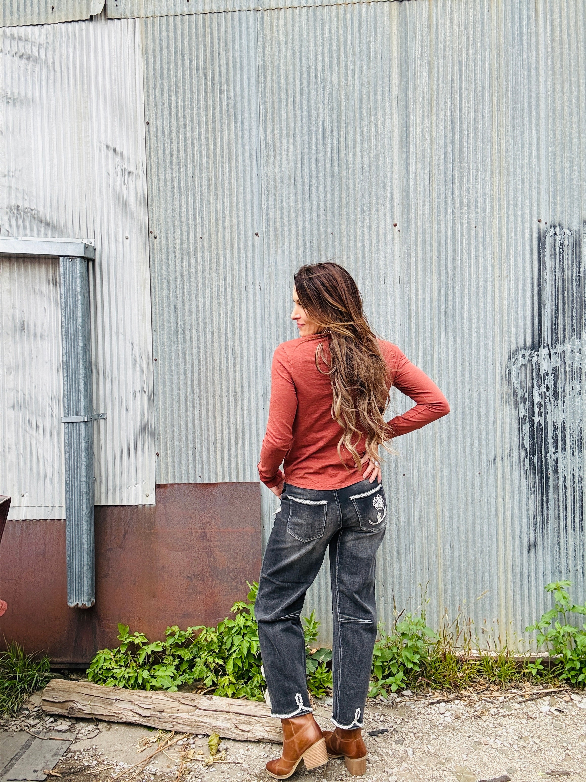 DRIFTWOOD Barbara x Ravishing Rosettes