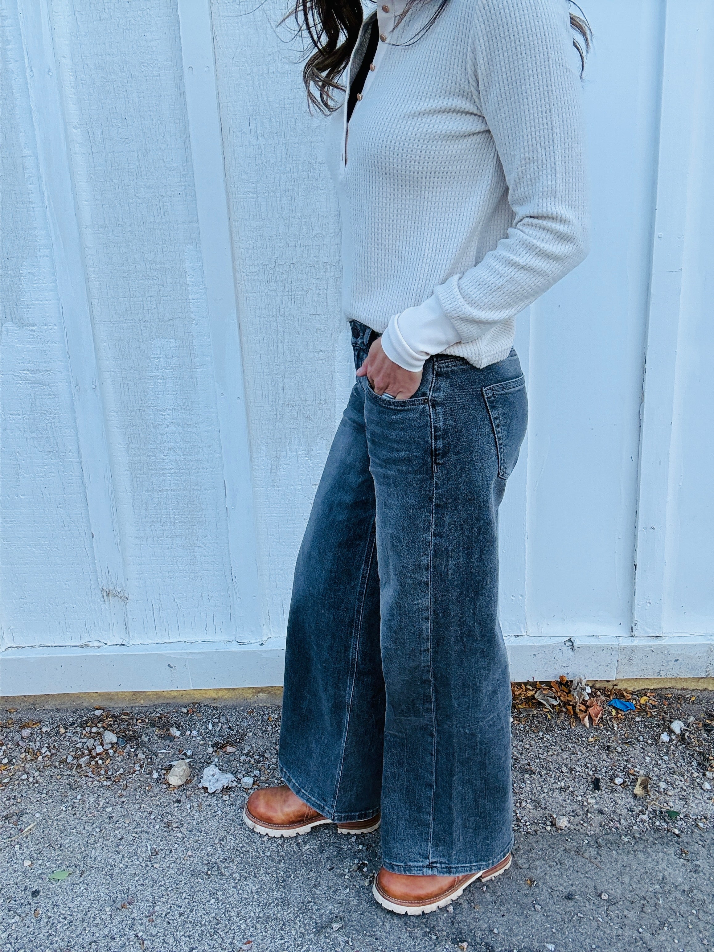 MICA LR Crease Gray WL Jean