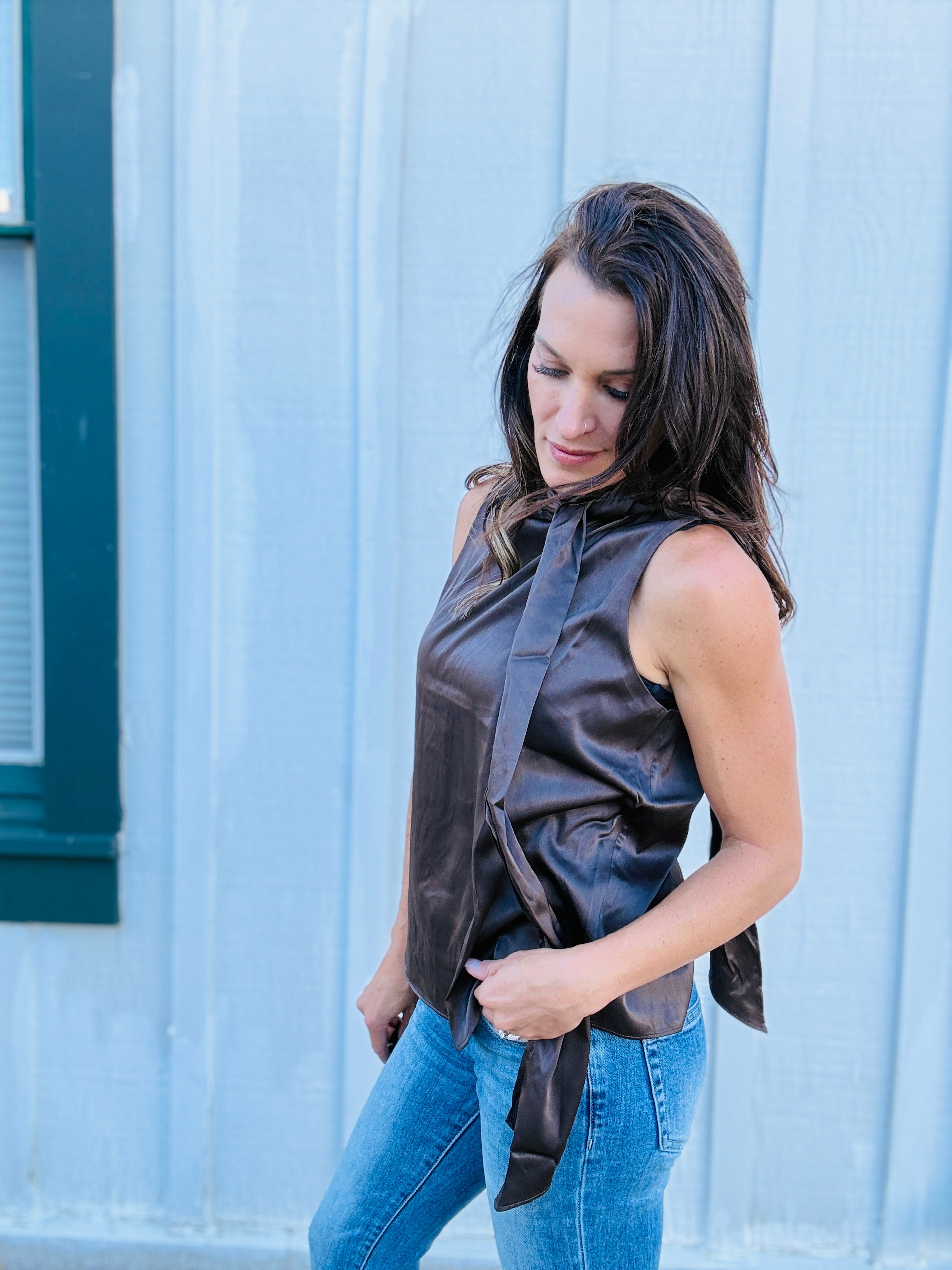 Tie Neck Sleeveless Top