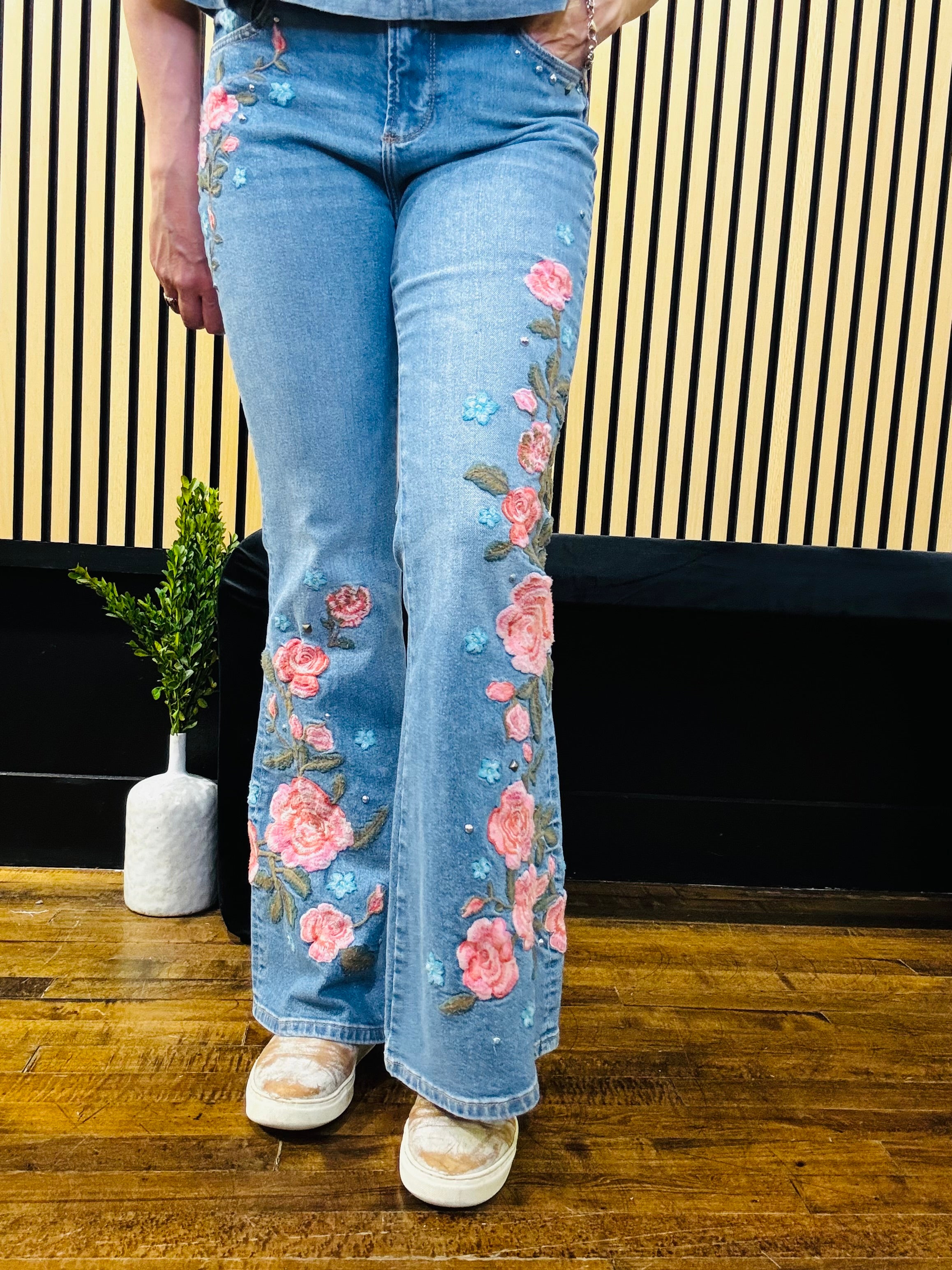 Driftwood Farrah x Floral Festival