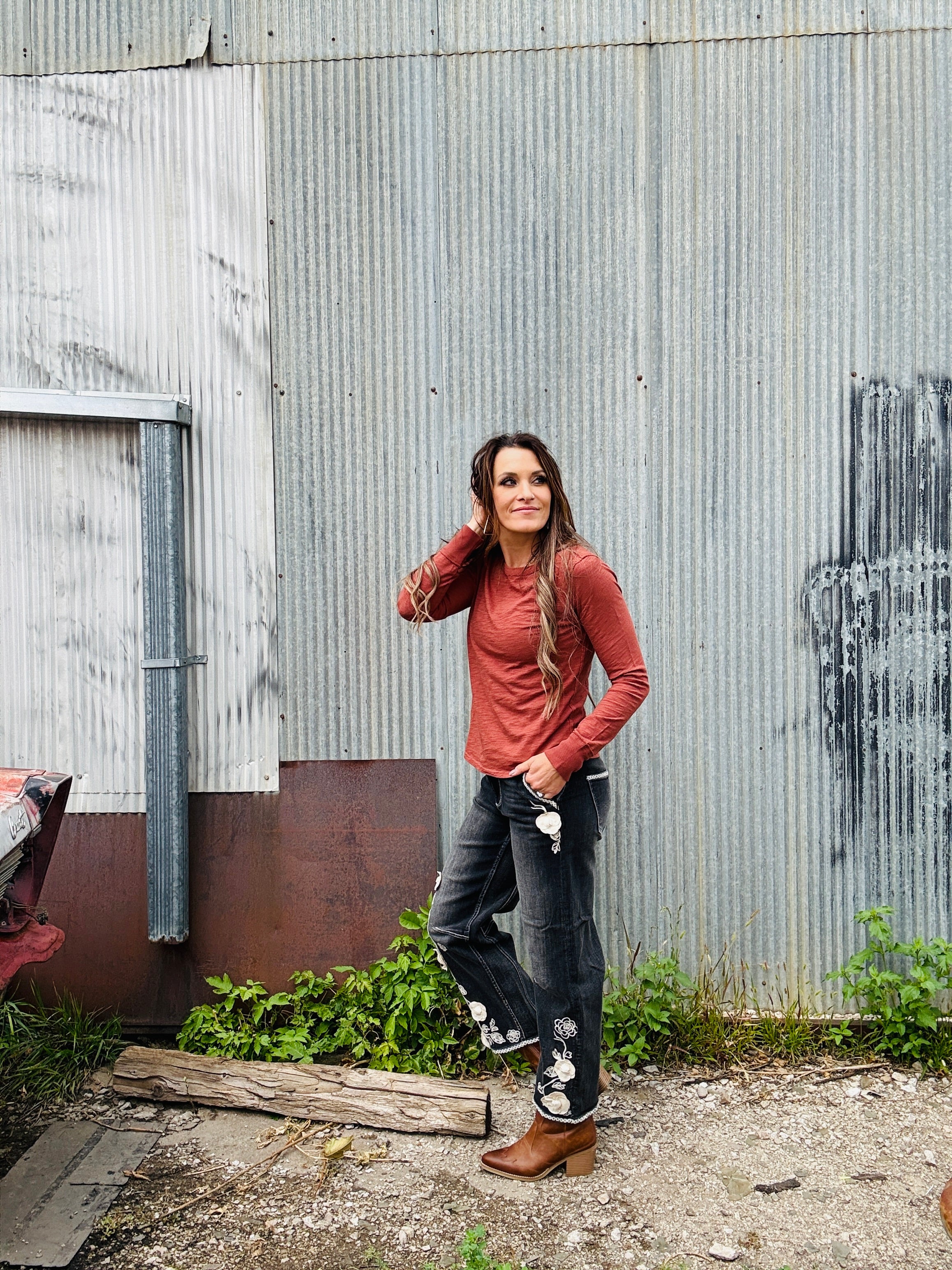 DRIFTWOOD Barbara x Ravishing Rosettes