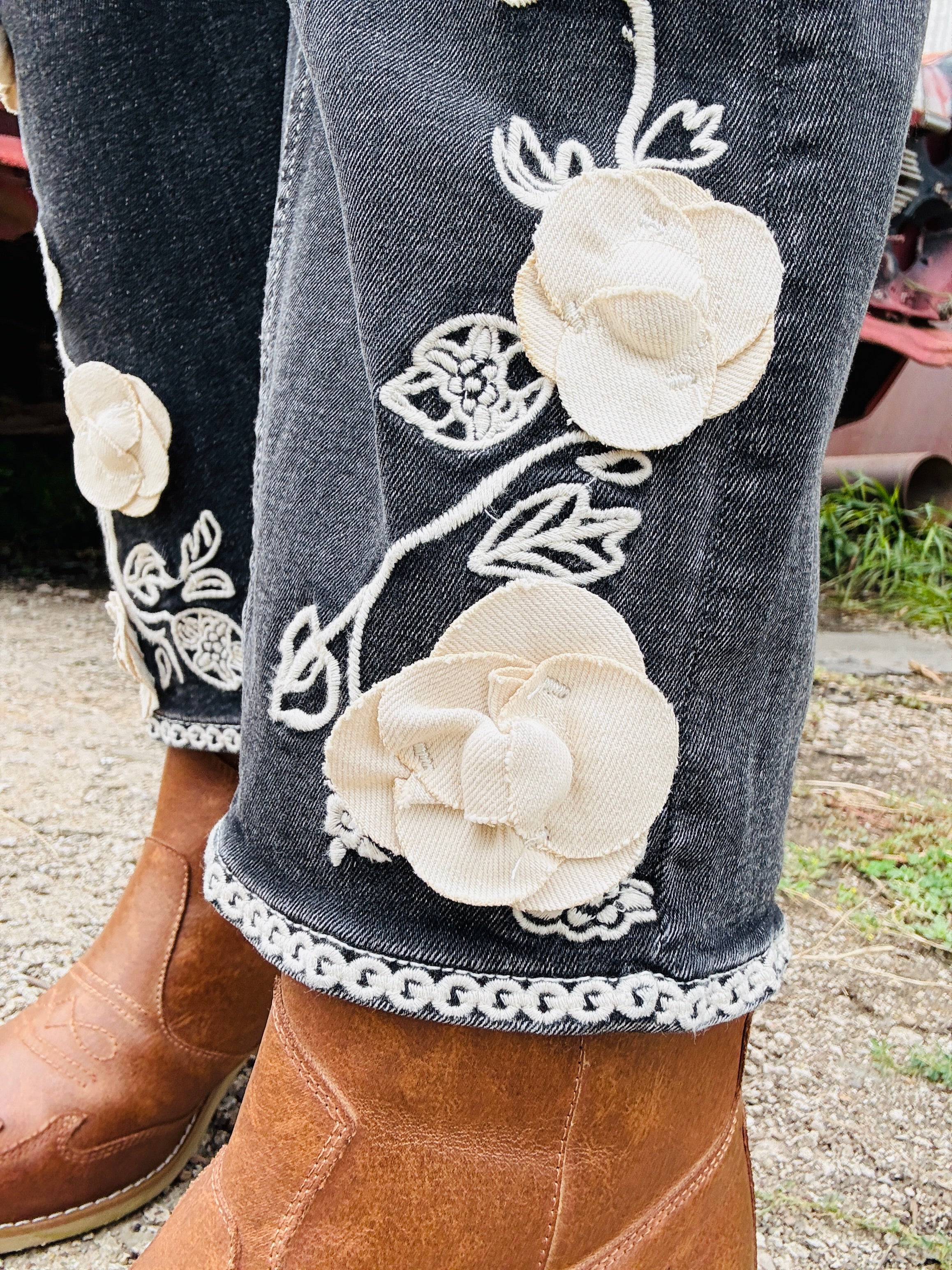 DRIFTWOOD Barbara x Ravishing Rosettes