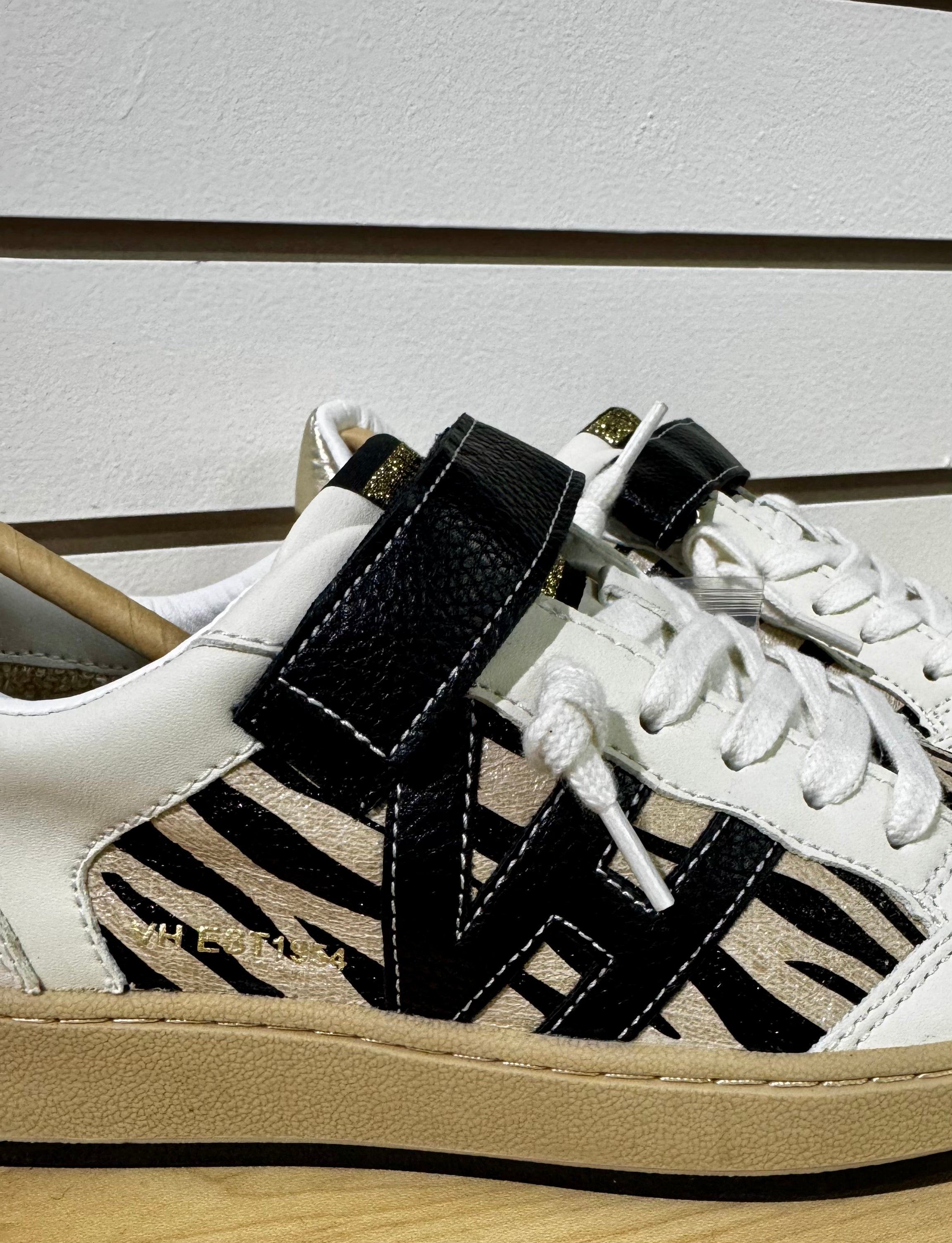 VINTAGE HAVANA Next 11 Zebra Sneaker