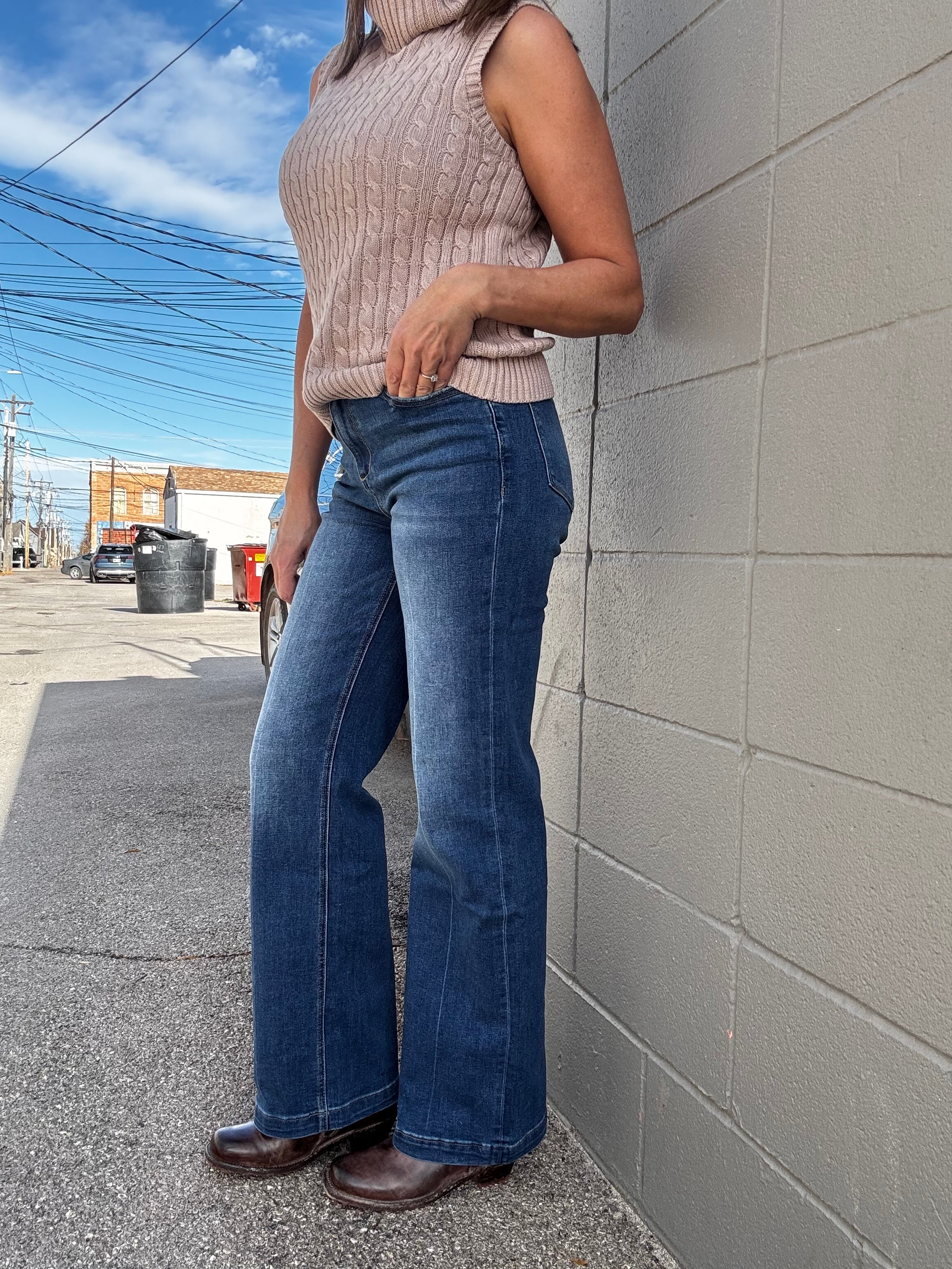 MICA HR Wide Leg Captain