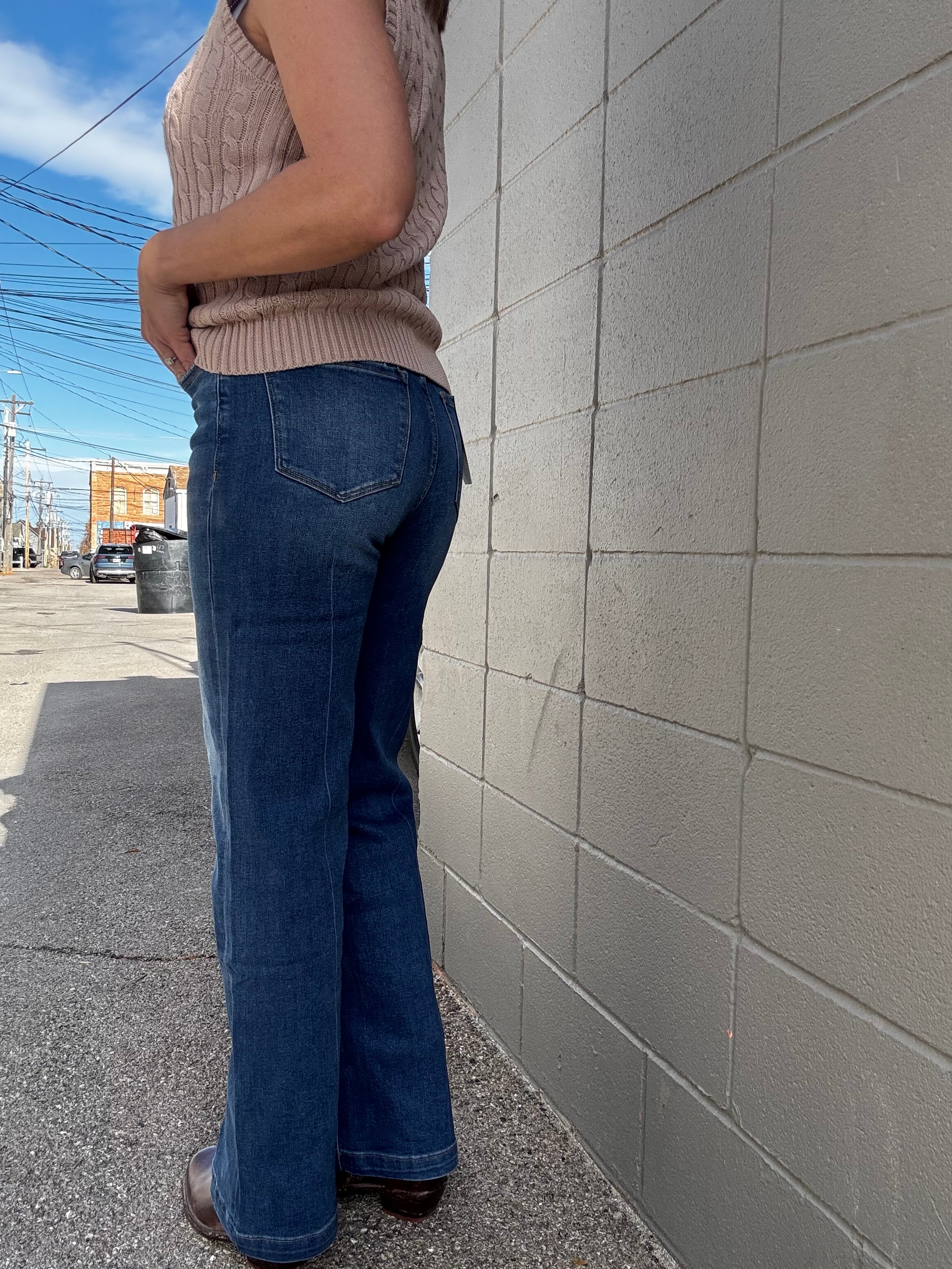 MICA HR Wide Leg Captain