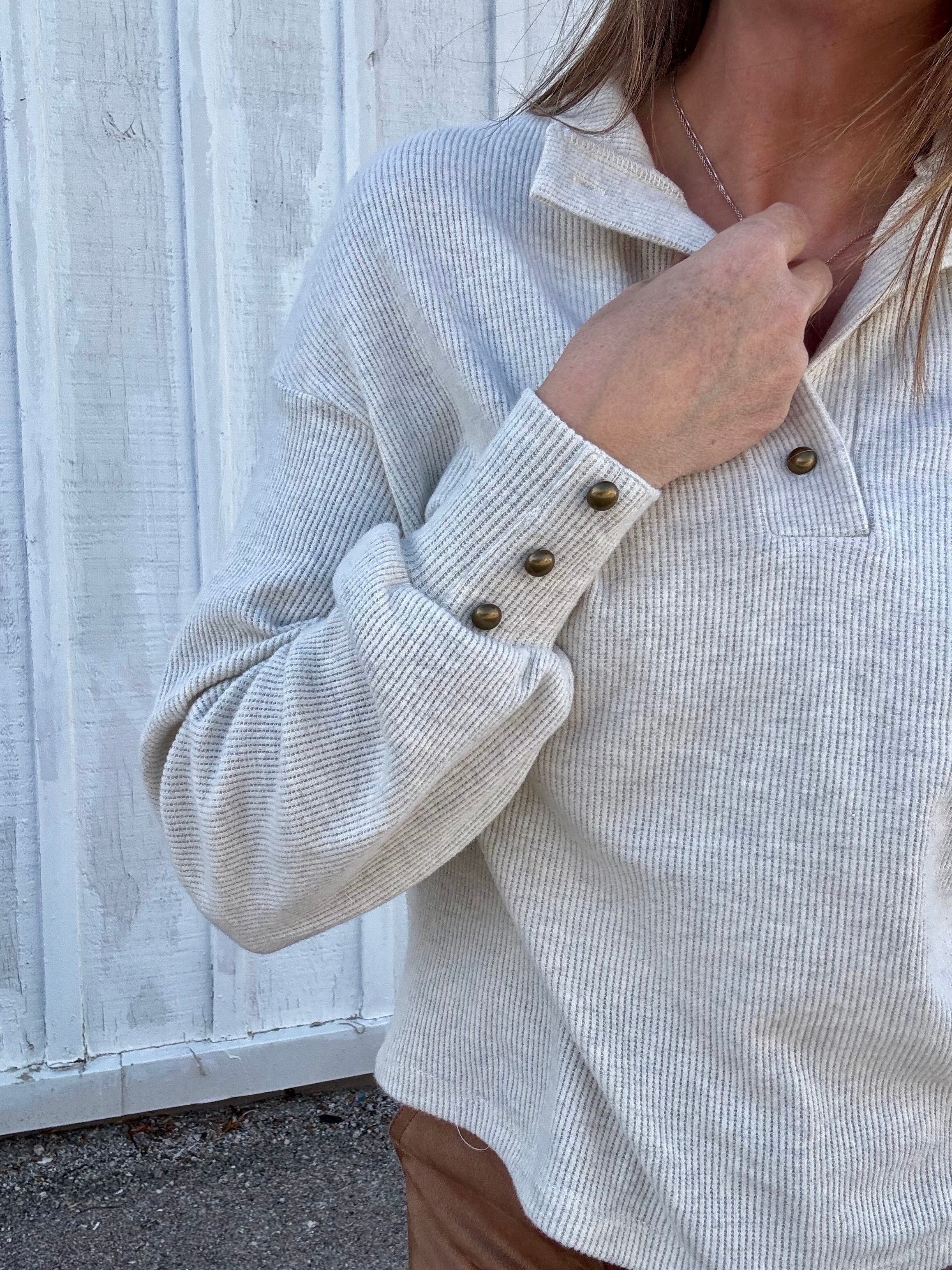 PST Damas Button Mock Neck