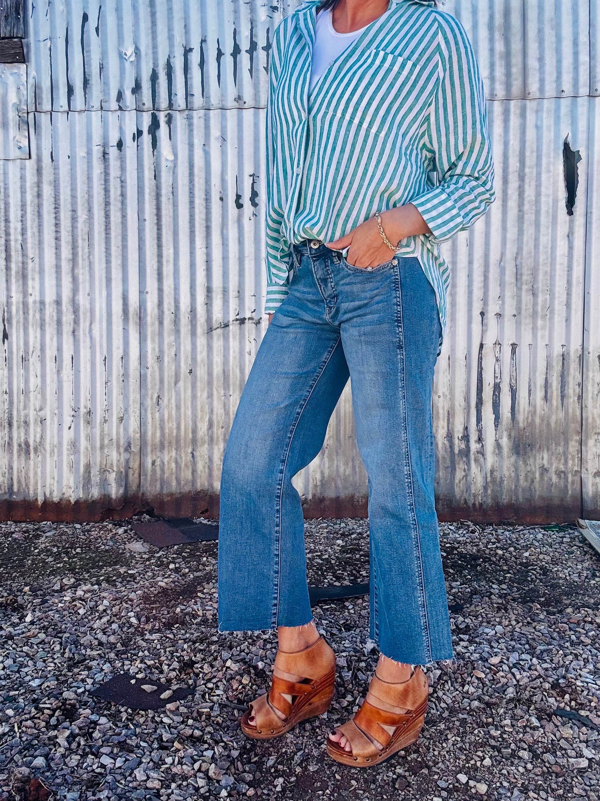 MICA MR Blue Chill Straight Crop