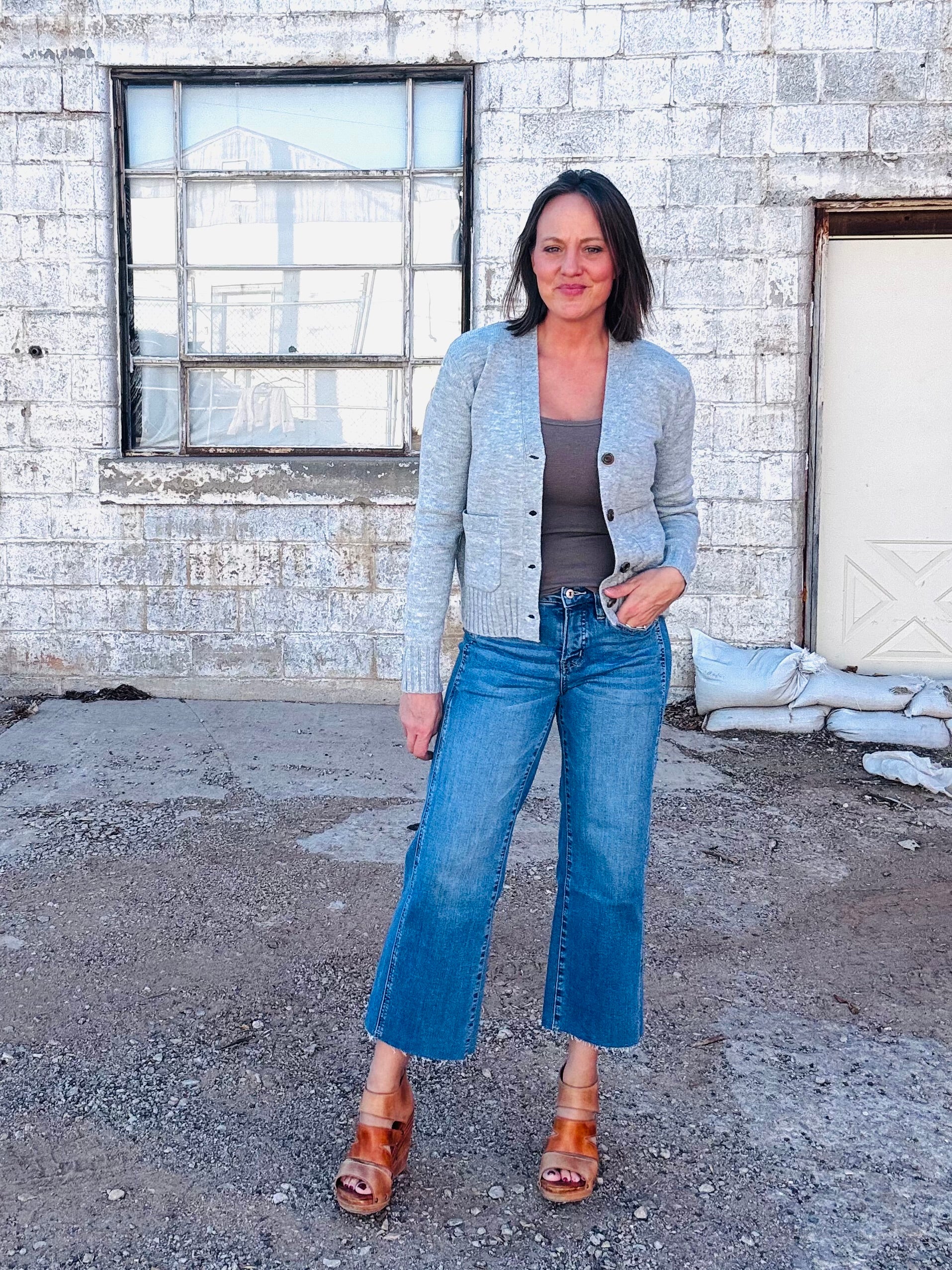 MICA MR Blue Chill Straight Crop