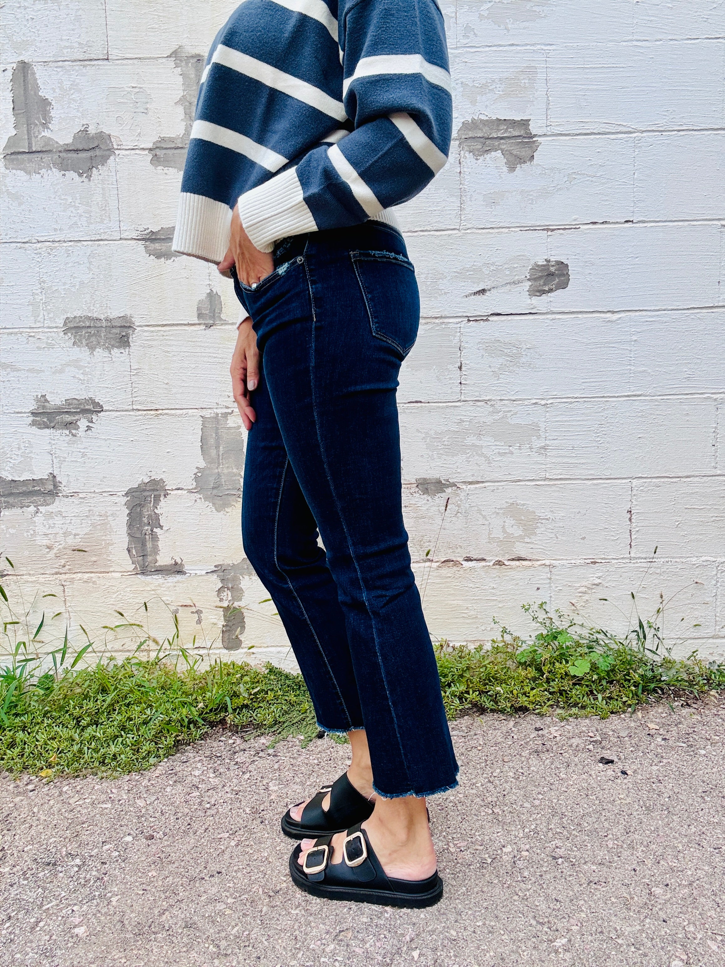 MICA MR Bootcut Cropped