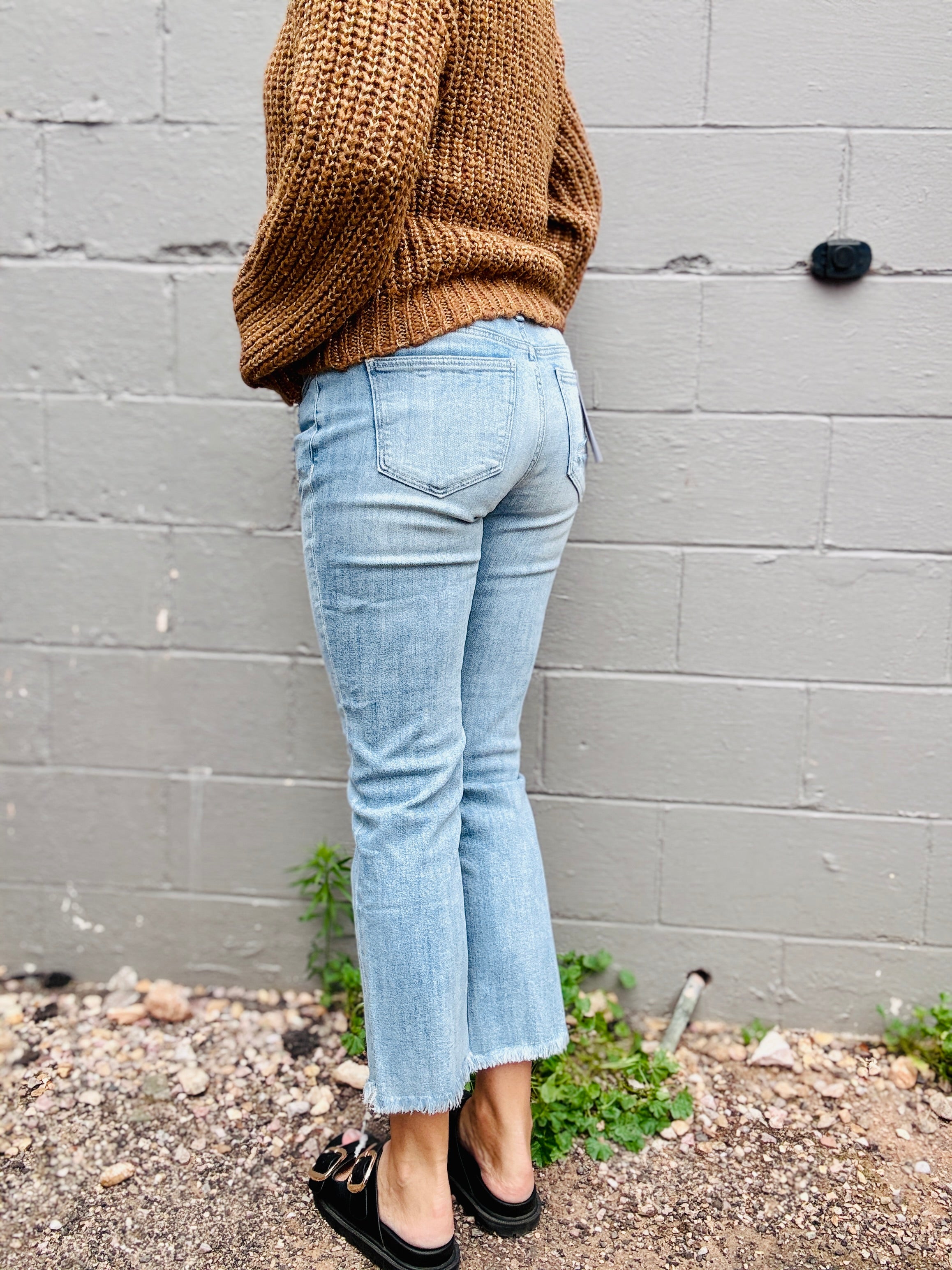 MICA MR Cigarette Crop