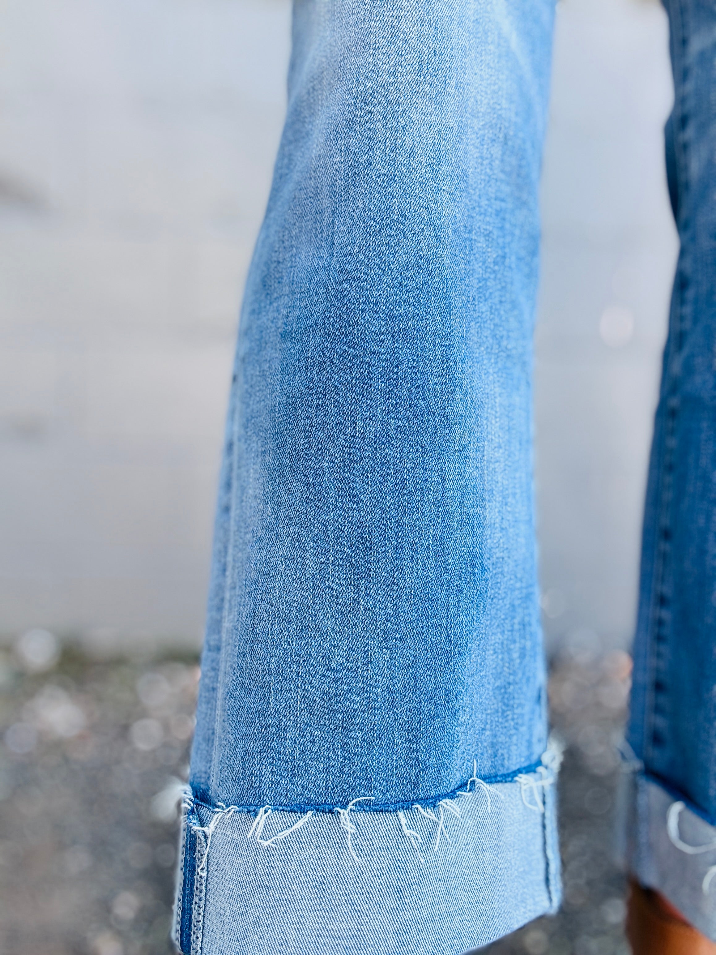 MICA HR Straight Frayed Cuff